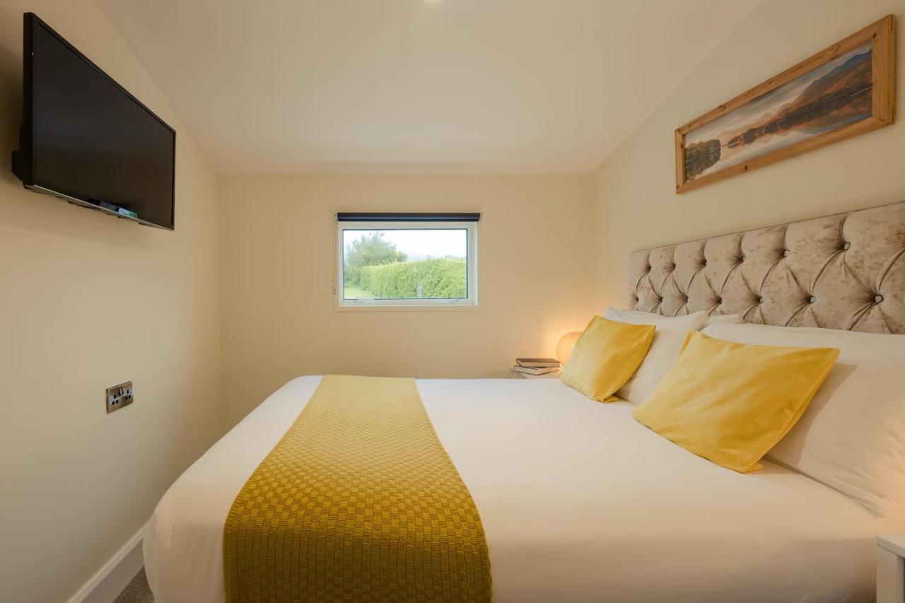The Waterfront (Adults Only) Hotel Dingle Bagian luar foto
