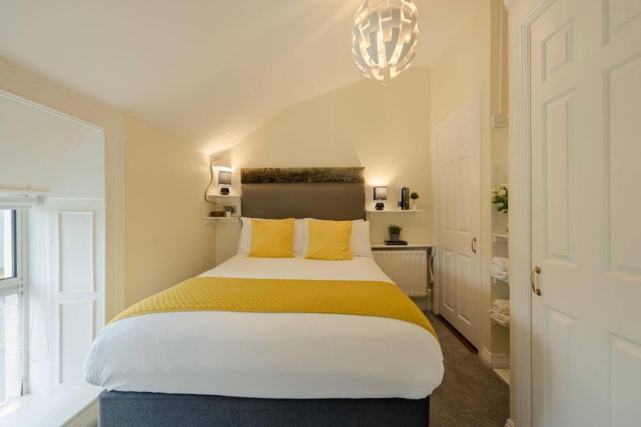 The Waterfront (Adults Only) Hotel Dingle Bagian luar foto